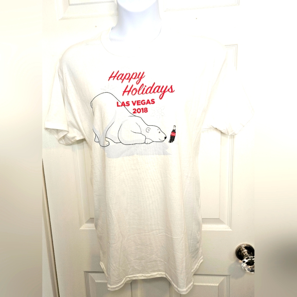 Glidan, Coca Cola Polar Bear/Las Vegas  holiday tee shirt.  Size L